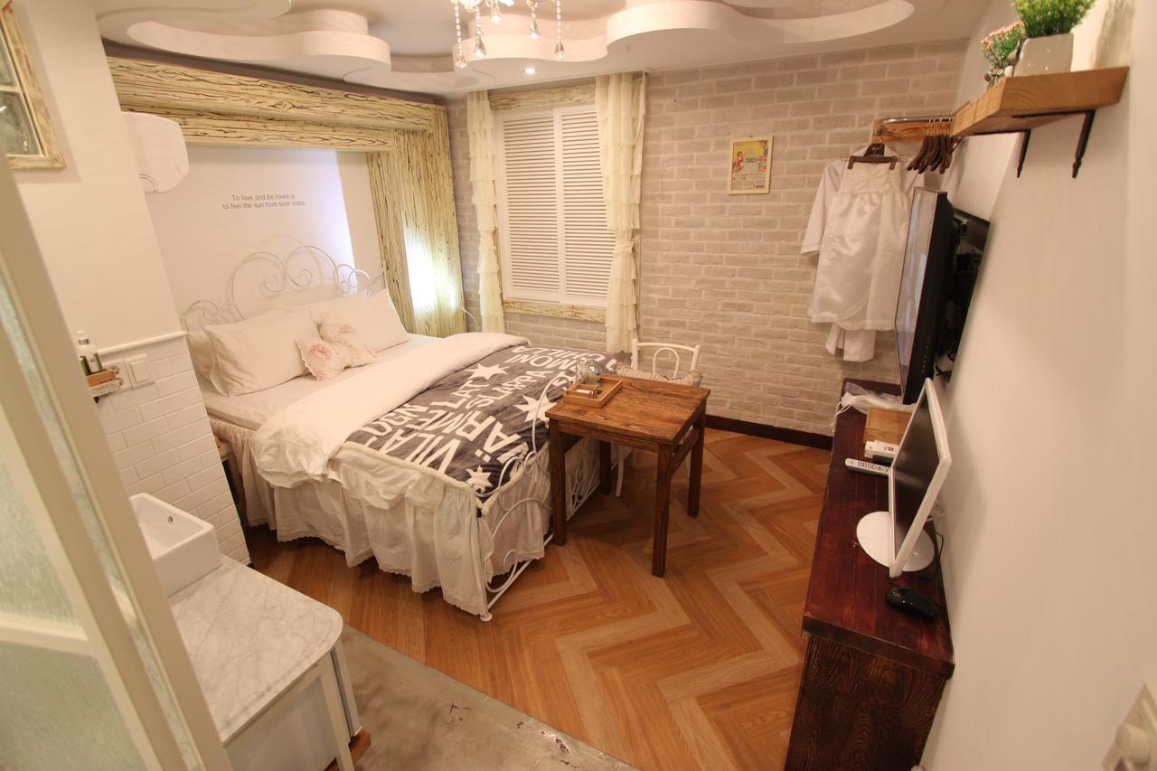 February Hotel Hwanggeum Тегу Екстериор снимка
