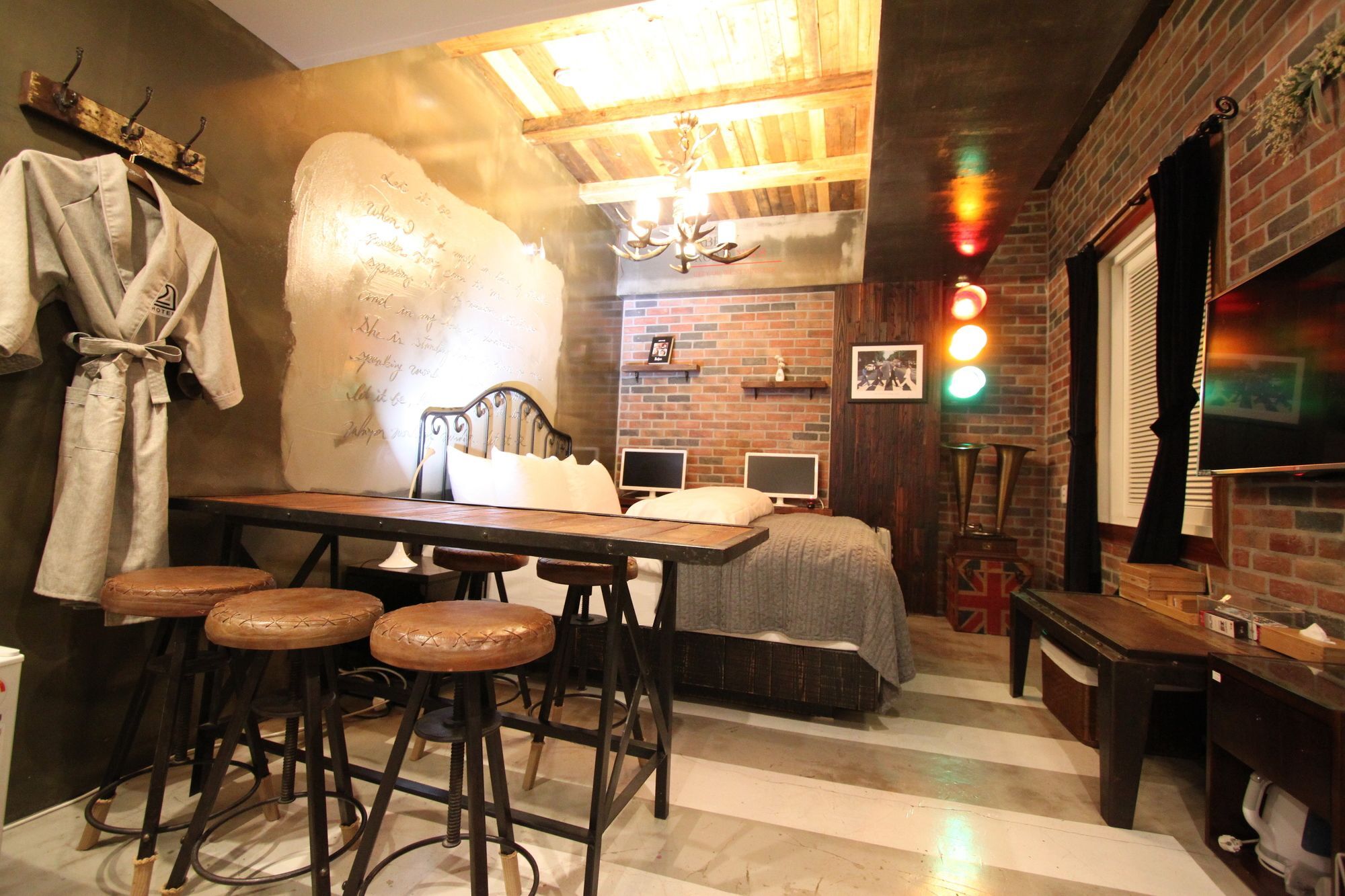February Hotel Hwanggeum Тегу Екстериор снимка