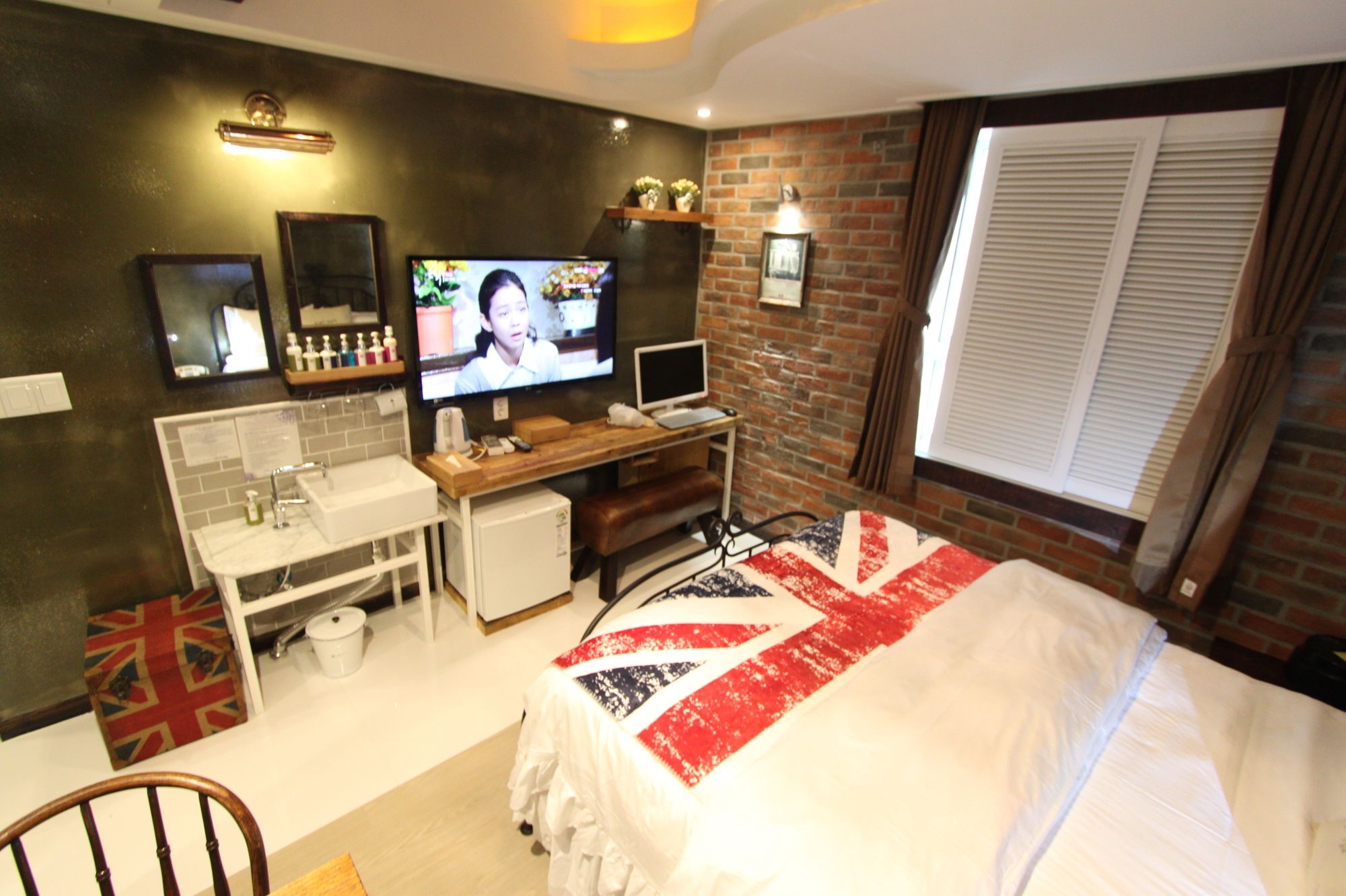 February Hotel Hwanggeum Тегу Екстериор снимка